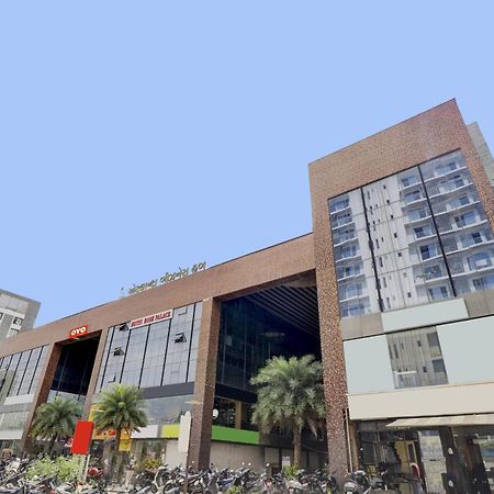 Hotel O Cozy Rooms Сурат Екстер'єр фото