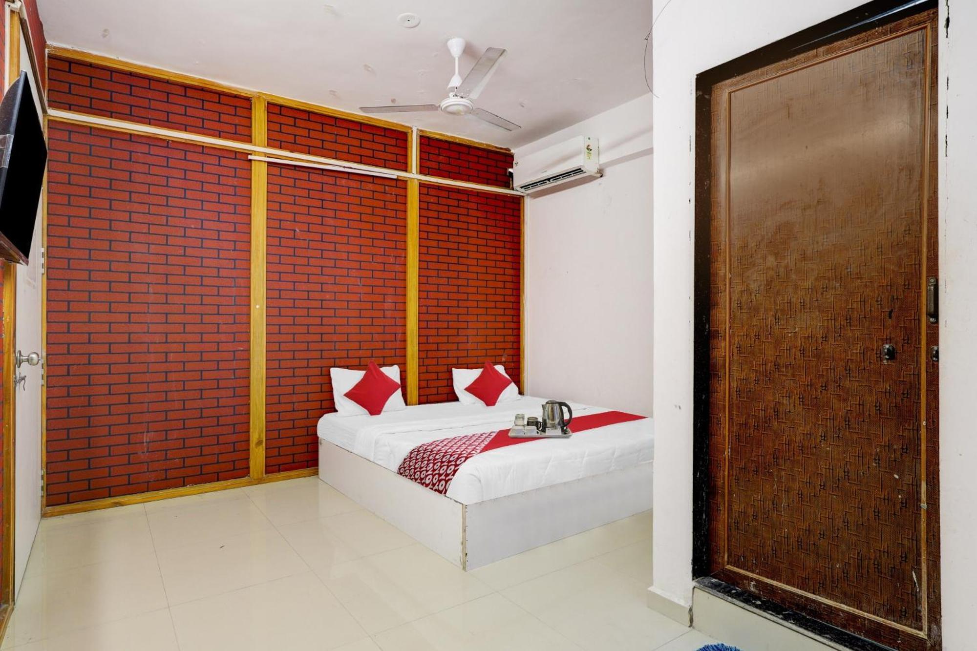 Hotel O Cozy Rooms Сурат Екстер'єр фото