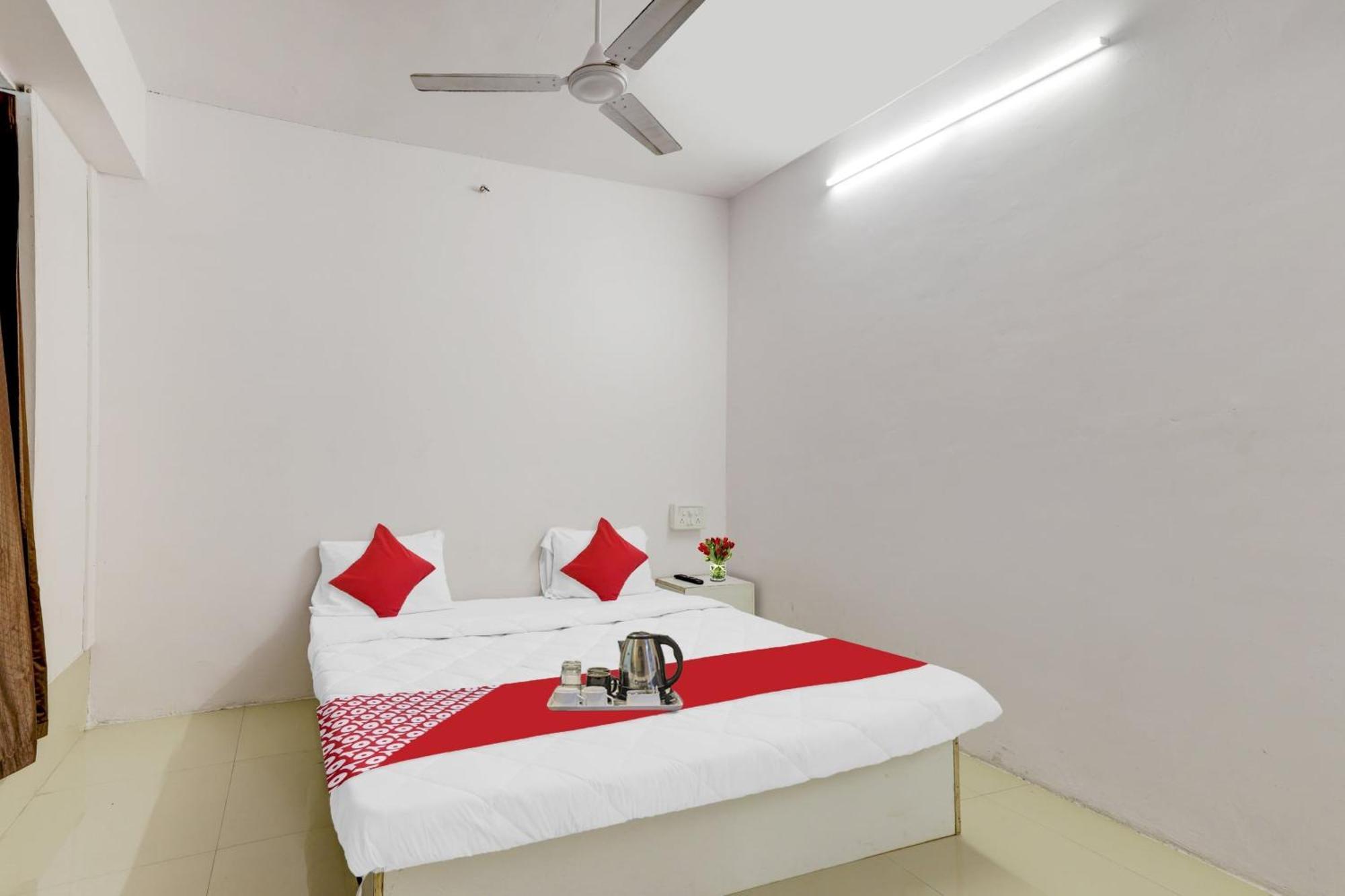 Hotel O Cozy Rooms Сурат Екстер'єр фото