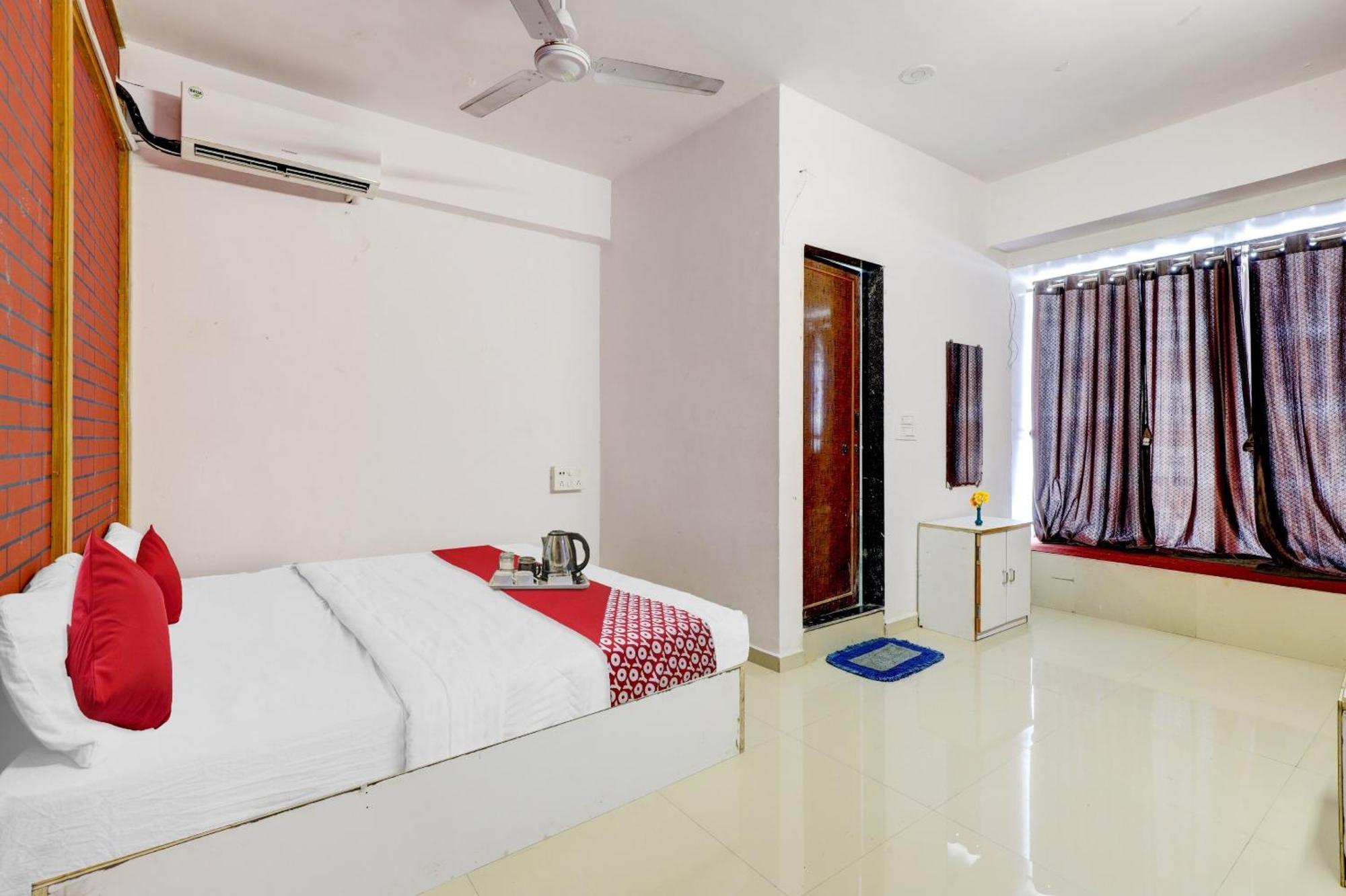 Hotel O Cozy Rooms Сурат Екстер'єр фото